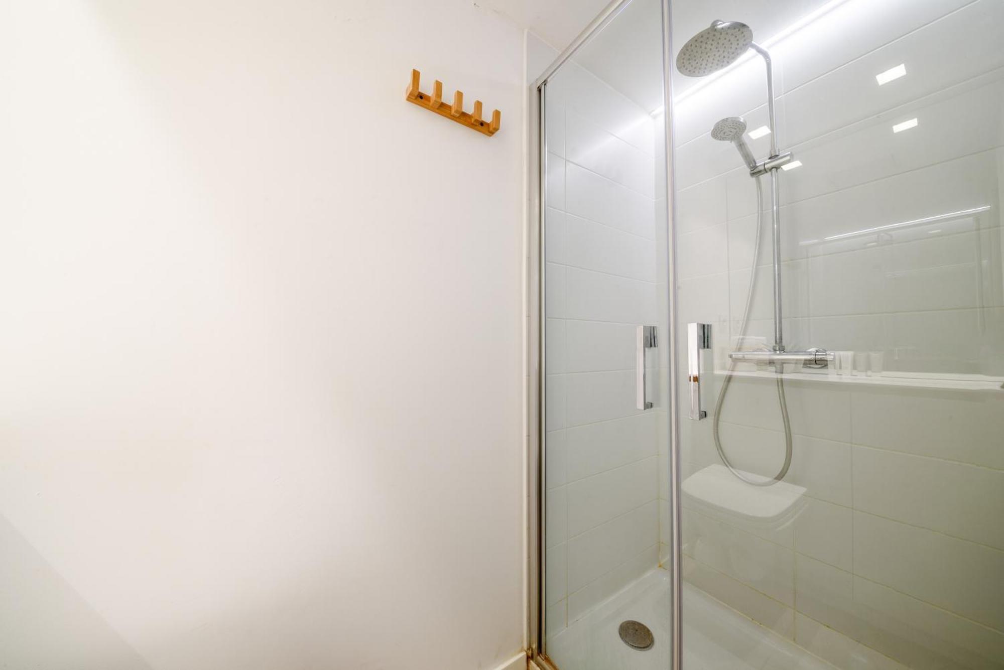 Les Appartements Et Chambres De Montpellier Exterior photo